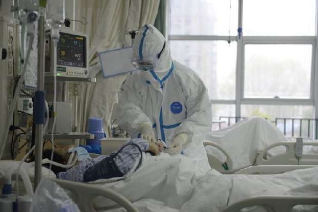 China confirma 25 mortes por novo vírus; 830 estão infectados