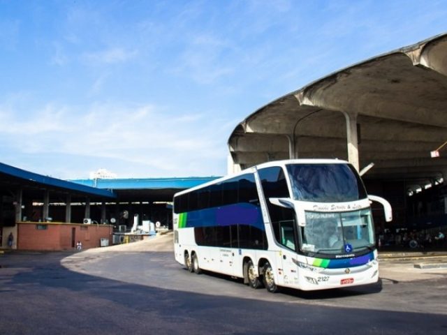 Daer limita ocupação de ônibus intermunicipais e ordena viagens na poltrona da janela