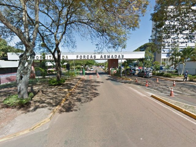 Justiça obriga hospital onde comitiva de Bolsonaro fez testes de coronavírus a fornecer lista de infectados