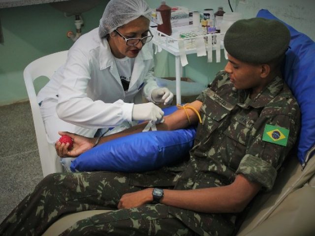 Militares farão doações para garantir estoques em bancos de sangue da região Sul
