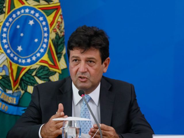 Ministro da Saúde recomenda máximo grau de distanciamento social