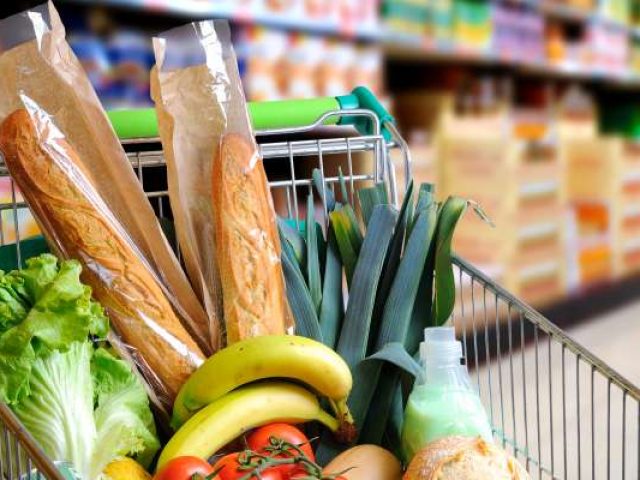 Supermercados gaúchos adotam medidas para prevenir o coronavírus e garantem abastecimento de produtos