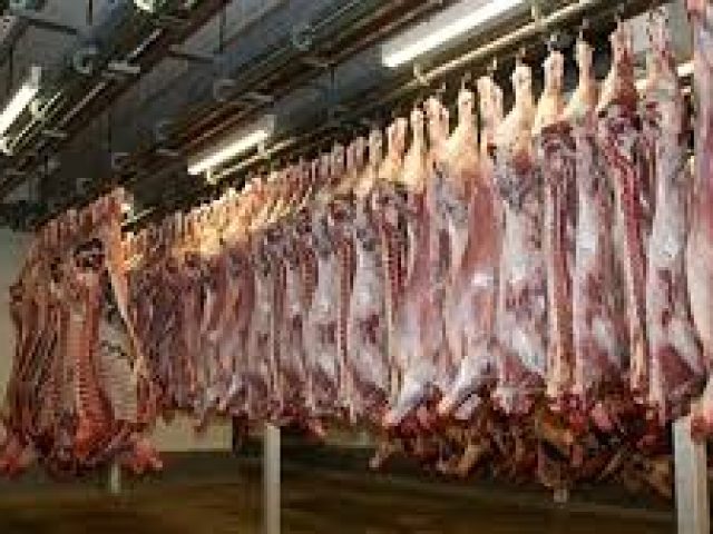 Importações de carne suína da China em março quase triplicam em relação ao ano passado