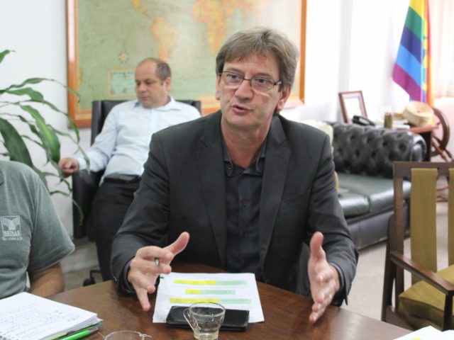 Câmara do Leite une-se por pedido de crédito ao produtor e à indústria