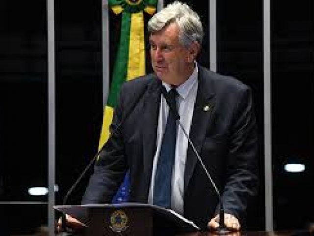 Heinze diz que U$$ 380 bilhões em reservas ajudariam na economia do Brasil