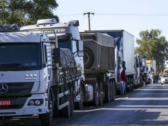 Nova paralisação dos caminhoneiros está ganhando força e deixando governadores assustados