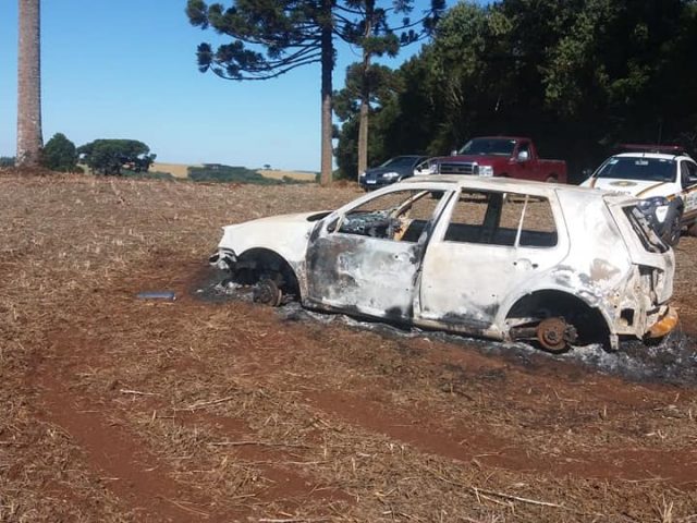 Veículo de soledadense assassinado após levá-lo para venda é encontrado queimado