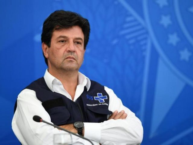 Bolsonaro demite Mandetta do cargo de ministro da Saúde