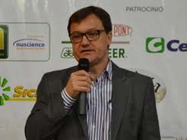 Sindilat e Pequenos Laticínios reforçam que foco da indústria é manter captação, abastecimento e pagamentos em dia