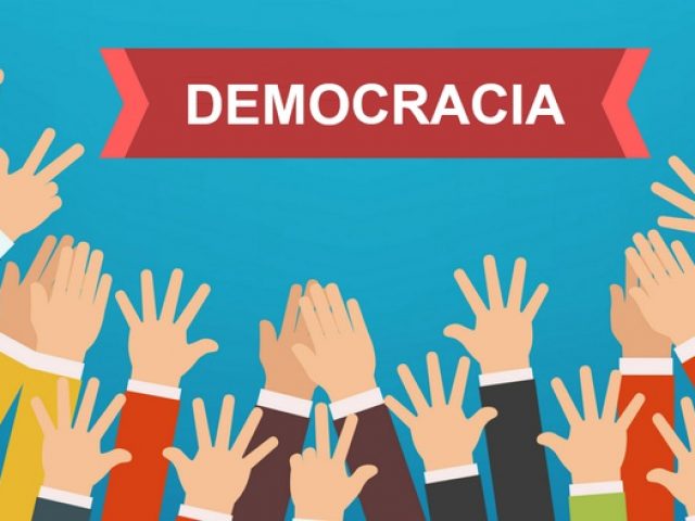 Bolsonaro: “algo grave está acontecendo com nossa democracia”