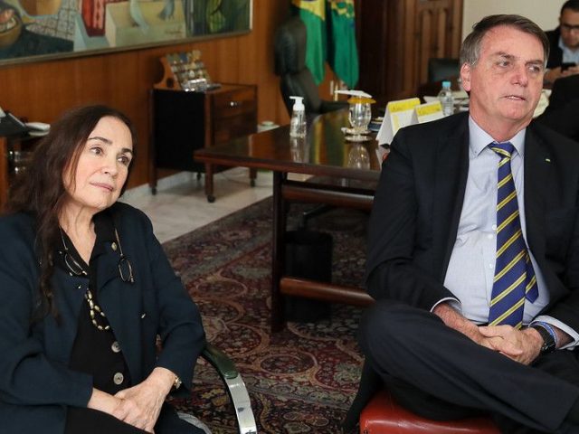 Regina Duarte deixa comando da secretaria de Cultura do governo Bolsonaro