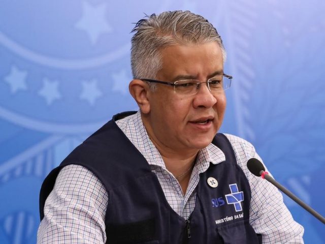 Secretário de Vigilância deixará cargo nesta segunda (25)