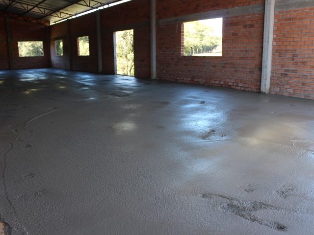 Campos Borges: Administração Municipal realiza investimento em ginásio na Volta Vitória