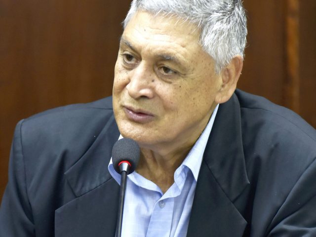 Adolfo Brito diz que momento é de buscar alternativas no Brasil e não provocar uma crise política