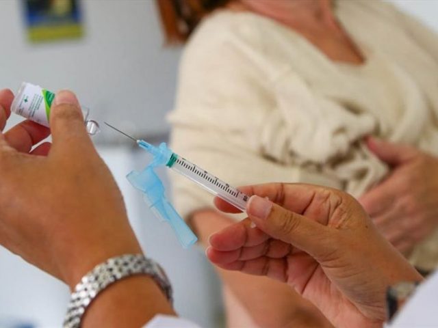 Espumoso libera vacinação da gripe para toda a população