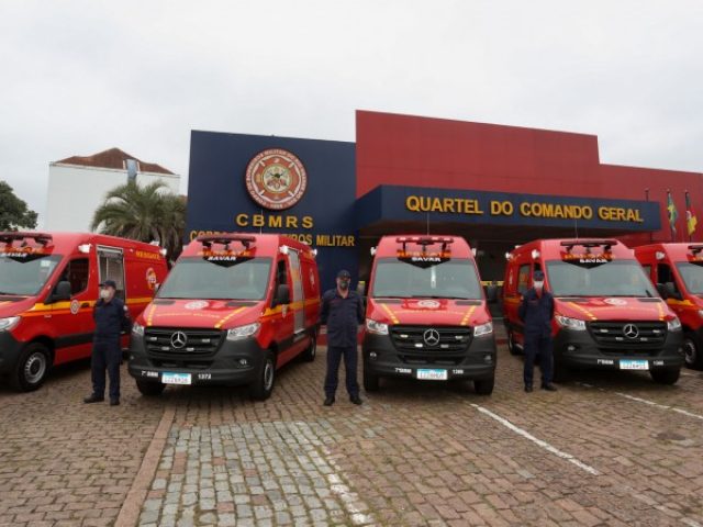 Corpo de Bombeiros de Soledade recebe ambulância