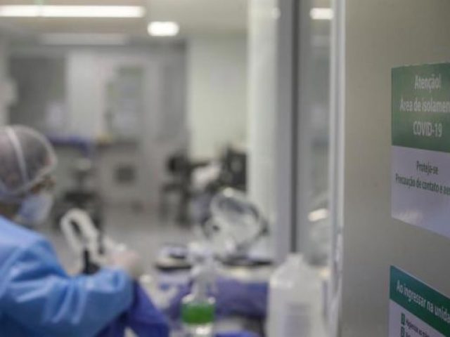 Um mês após distanciamento controlado, média de novos casos por dia triplica no RS