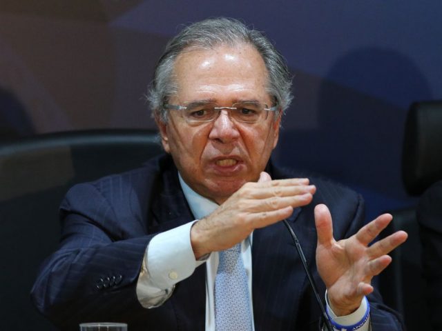 Governo avalia prorrogar o auxílio emergencial em parcelas decrescentes