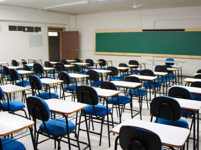 Aulas presenciais no RS devem começar apenas na segunda quinzena de julho