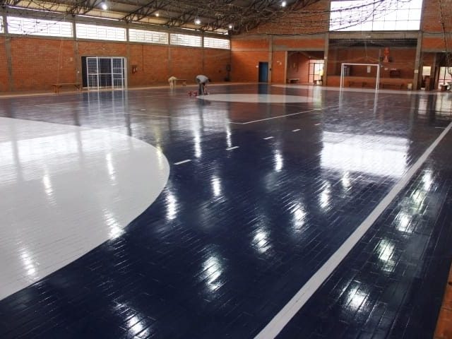 Campos Borges: Poliesportivo de visual novo