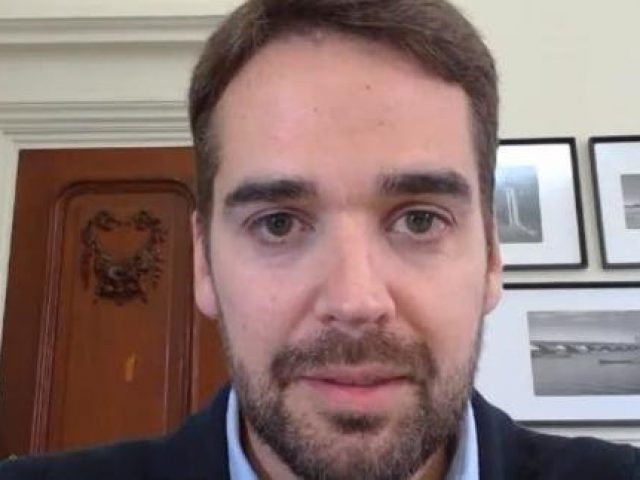 Eduardo Leite anuncia ajustes no modelo de distanciamento controlado no RS