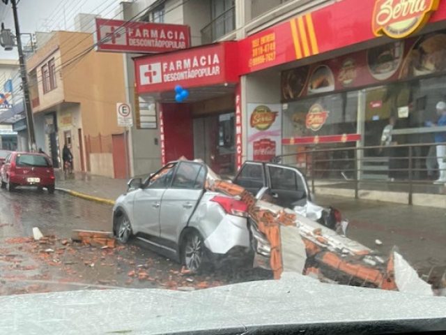 Sobe para 10 o número de mortos após ciclone bomba na região sul