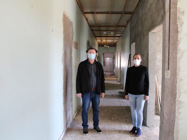 Prefeito de Victor Graeff visita obras no prédio do antigo PADU