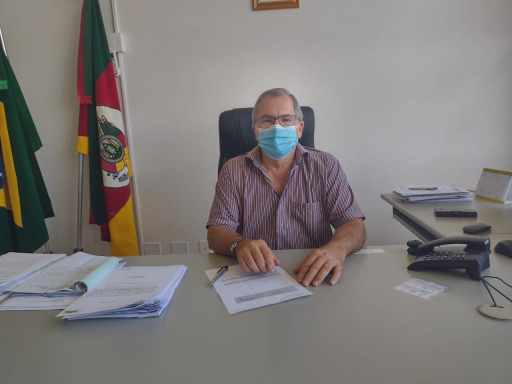 Prefeito fala sobre as restrições impostas pelo novo decreto estadual de distanciamento controlado em Jacuizinho