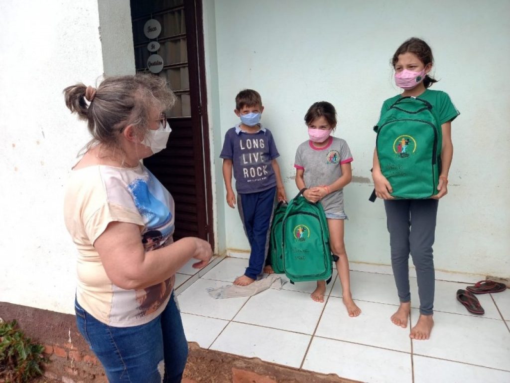 SMEC de Alto Alegre realiza entrega de materiais didáticos aos alunos