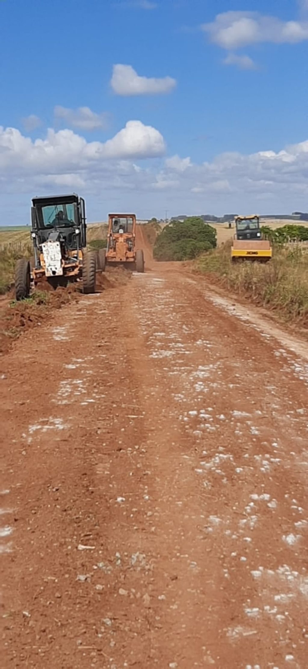 Secretaria municipal de obras e serviços de Jacuizinho intensifica trabalhos de recuperação das estradas do interior