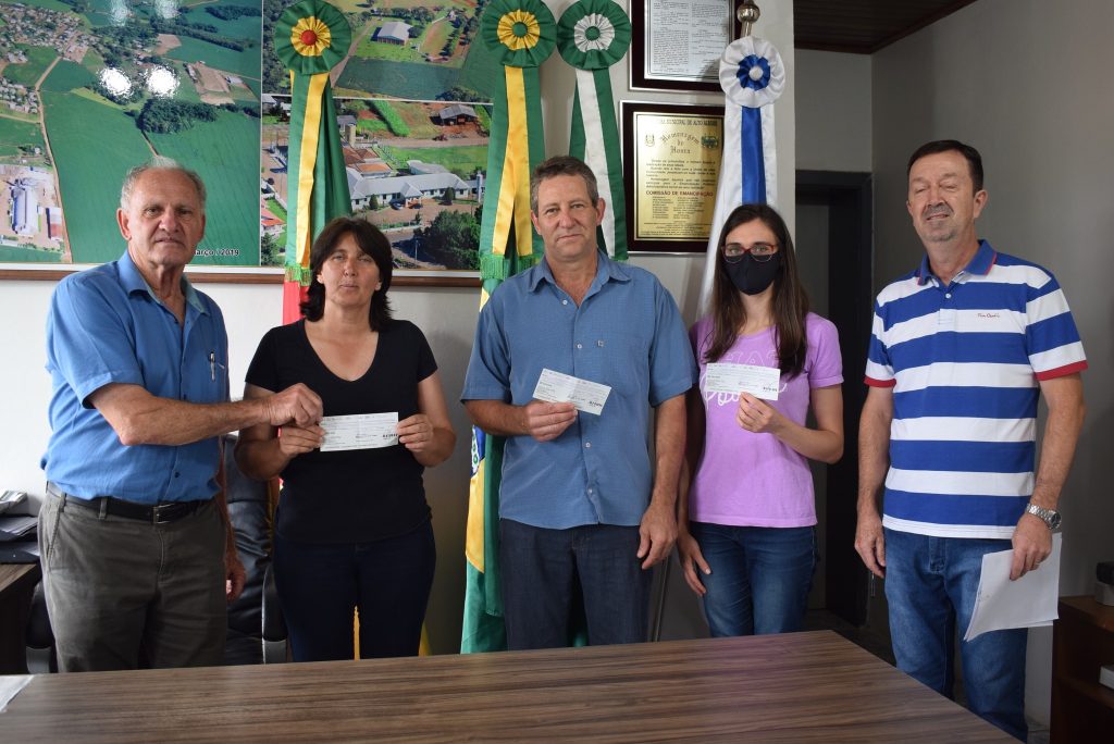 Sorteados de novembro e dezembro do programa Nota fiscal Gaúcha recebem prêmios em Alto Alegre