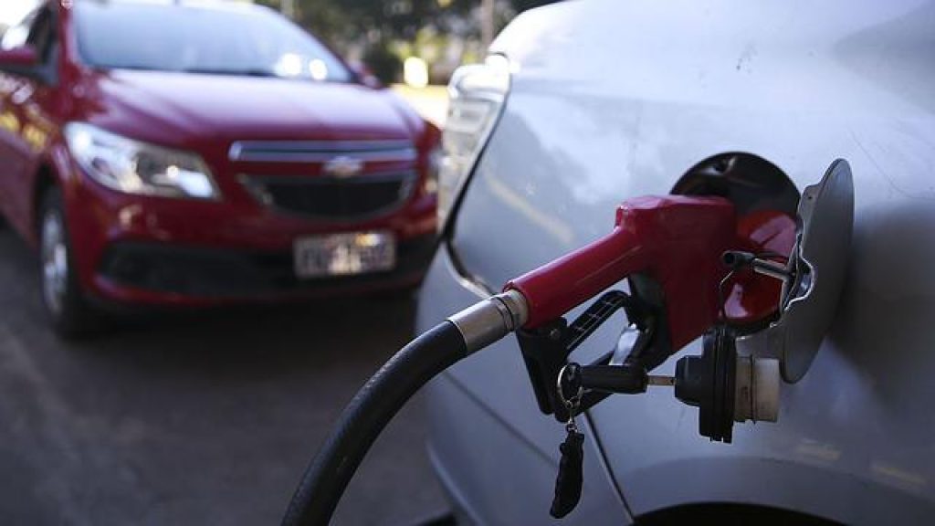 Preço para tributação dos combustíveis fica congelado por mais 60 dias no RS