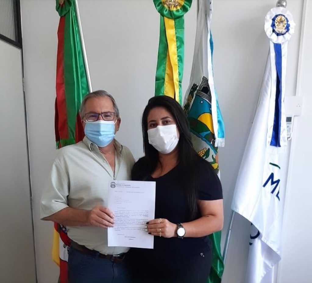 COMBATE A SECA EM JACUIZINHO: Presidente da Câmara e prefeito oficializam a requisição de abertura de 10 açudes e 01 poço artesiano no município.