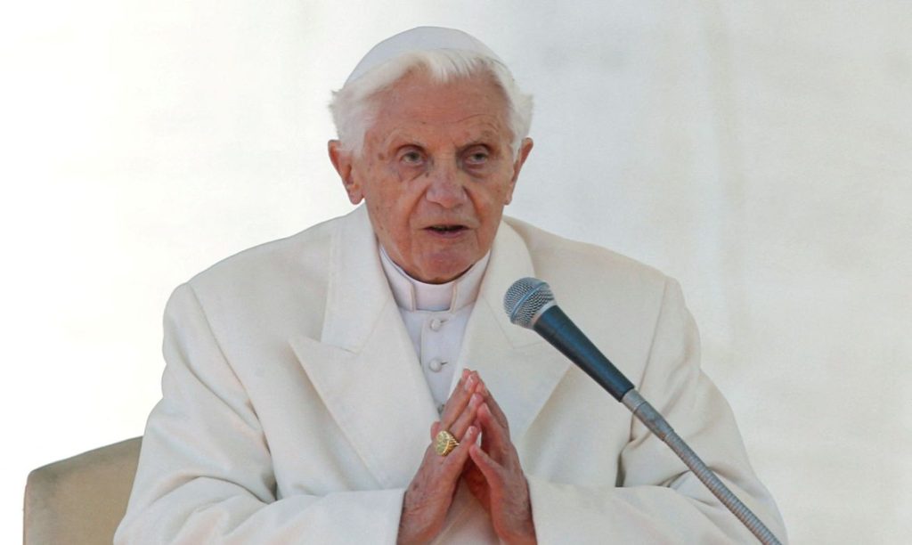 Bento XVI é criticado em relatório de abusos cometidos por sacerdotes