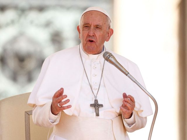 Papa nomeia três mulheres em departamento-chave para seleção de bispos