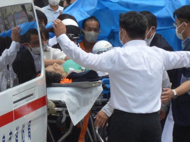 Ex-primeiro-ministro japonês Shinzo Abe morre em ataque a tiros