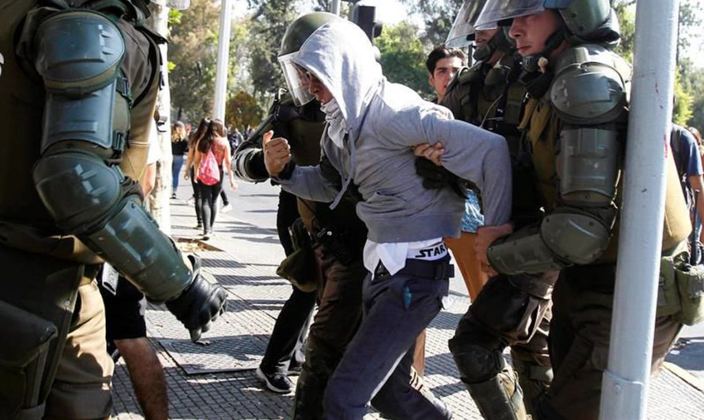Semestre é marcado no Chile por protestos violentos de estudantes