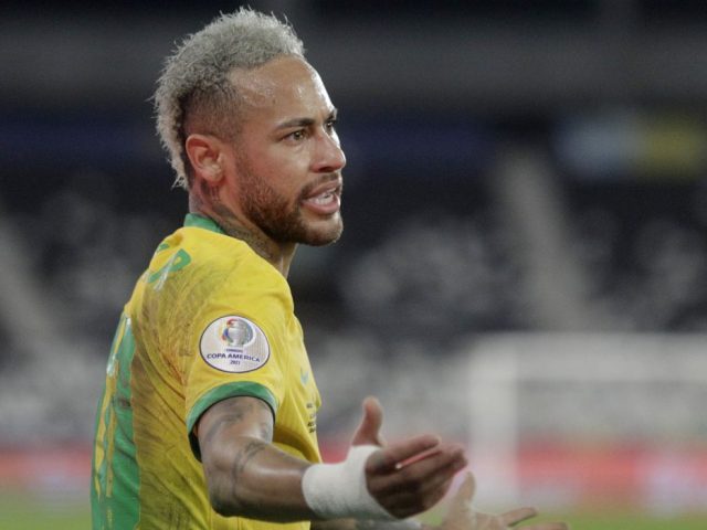 Neymar vai a julgamento na Espanha por fraude em contrato com Barça