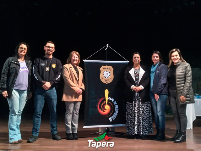 Delegada Fabiane Bittencourt apresenta projeto para alunos de Tapera