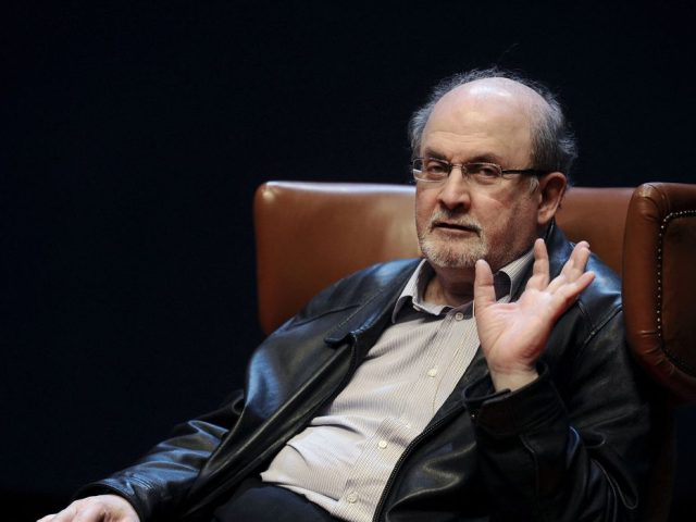 Irã: Rushdie e apoiadores são culpados por ataque