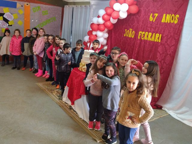 Escola de Educação Básica João Ferrari de Campos Borges comemora 67 anos de história