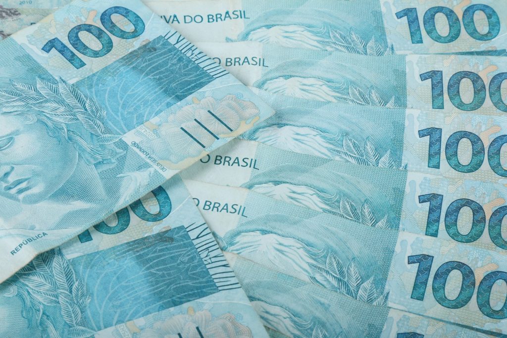 Auxílio Brasil de R$ 600 e Auxílio Gás de R$ 110 começam a ser pagos nesta terça-feira (09)