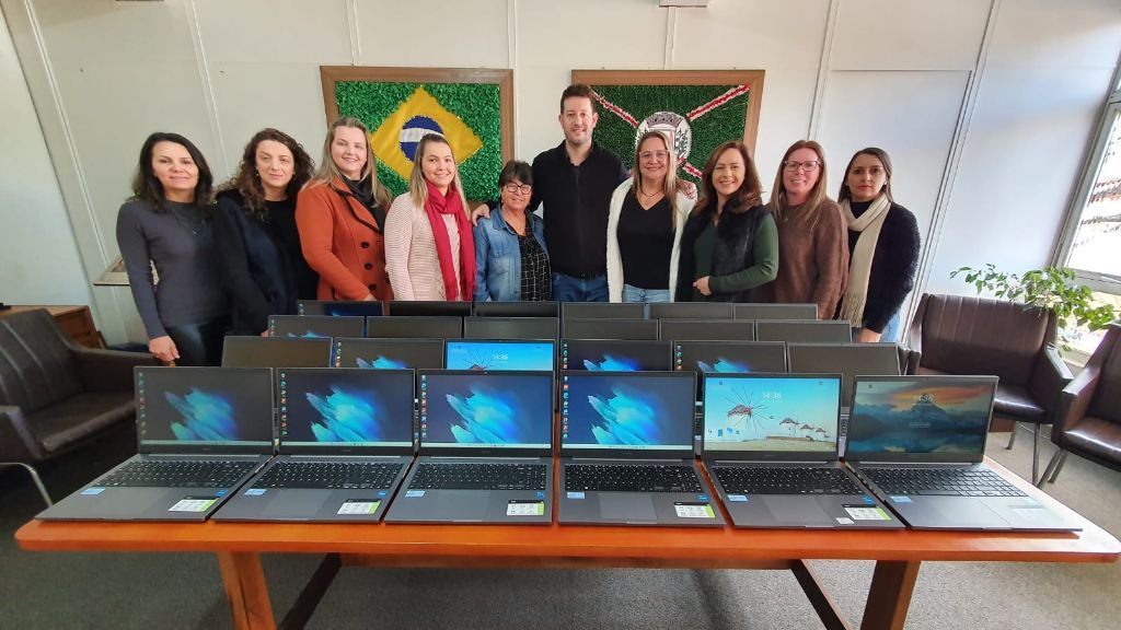 Espumoso: Escolas Municipais recebem equipamentos eletrônicos