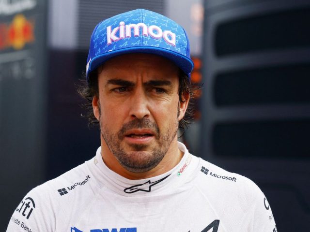 Alonso vai substituir Vettel na Aston Martin na temporada 2023 da F1