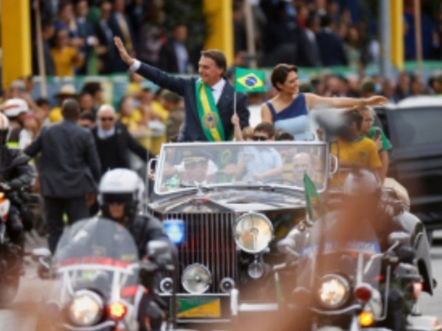 Ministro do TSE impede Bolsonaro de usar imagens de atos do 7 de setembro