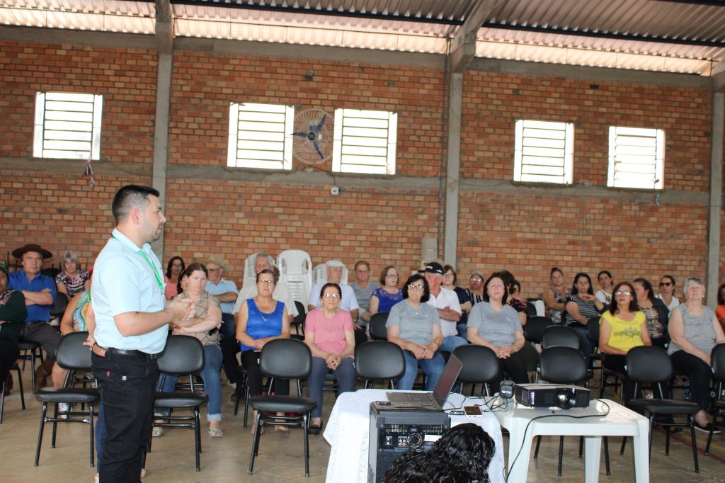 Centro de referência e assistência social Atílio Molinaro de Campos Borges realiza circuito de palestras