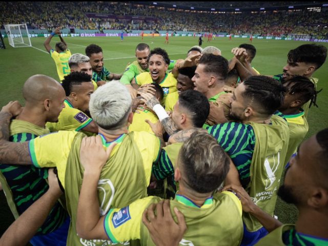 Brasil vence a Suíça e garante vaga nas oitavas da Copa do Mundo