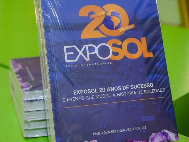 Livro sobre os 20 anos da Exposol é lançado com incentivo da Rede de Farmácias São João