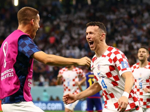 Croácia leva susto, mas vence Japão nos pênaltis e avança para as quartas de final da Copa