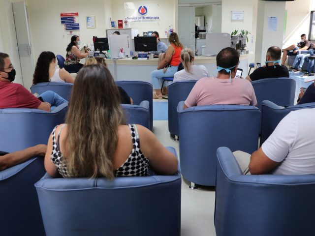 Voluntários são convidados a realizarem doações de sangue antes do Carnaval